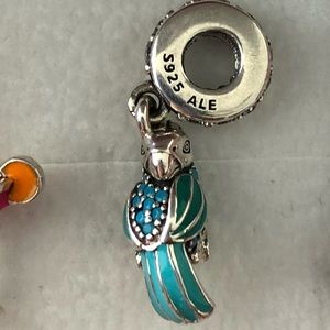 Pandora Tropical Parrot